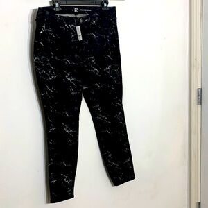 New York and Company high rise skinny leg black marble print pants plus size 16
